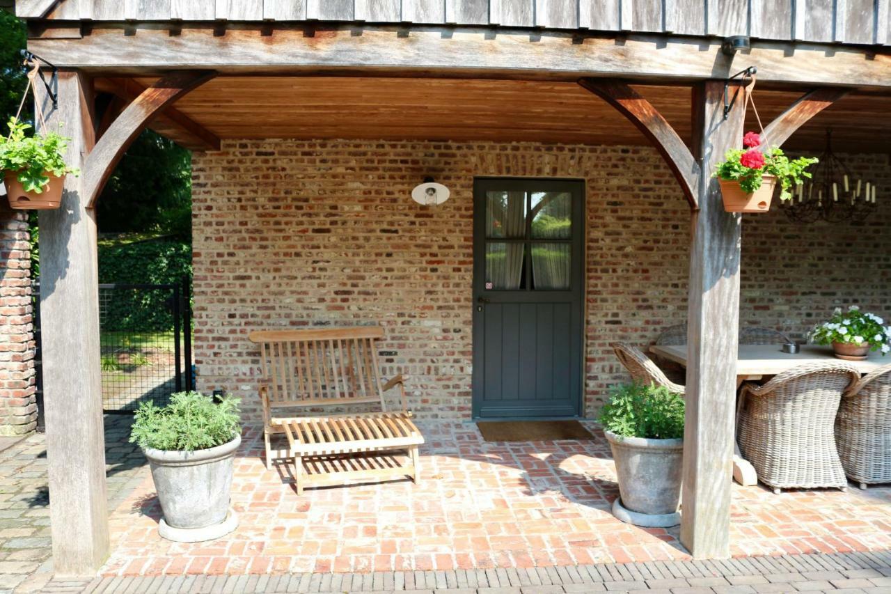 Under Oaks Hotel Westmalle Exterior photo